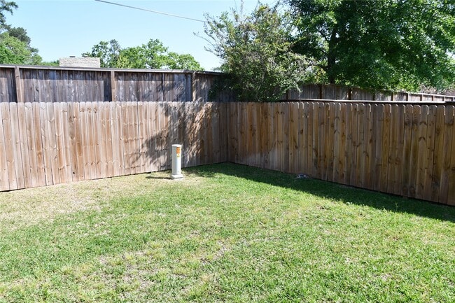Building Photo - 106 Wickersham