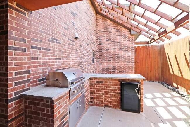 Building Photo - For Sale or Available with our Lease with ...