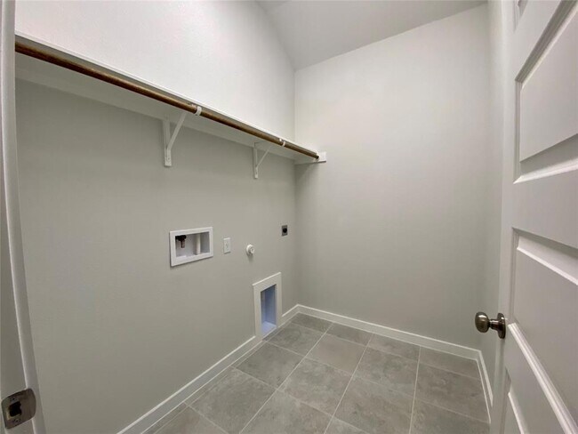 Building Photo - 110 Joseph Hawkins Ln