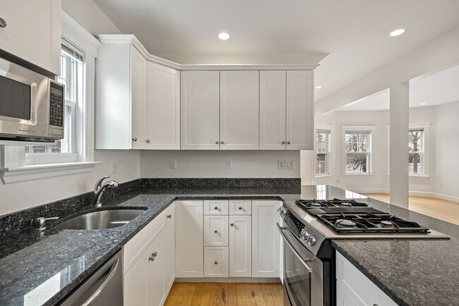 Building Photo - 2536 Massachusetts Ave