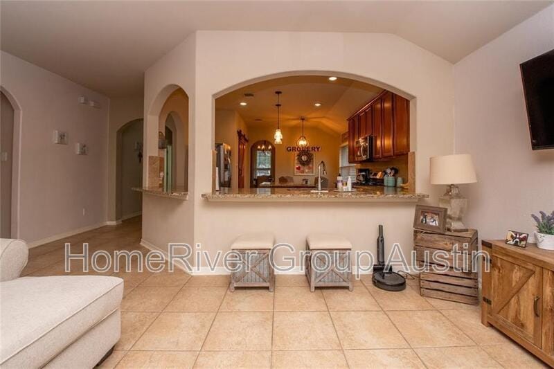 Building Photo - 4235 Fairmeadow Dr