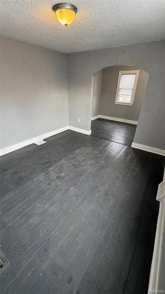 Building Photo - 15608 Wabash St