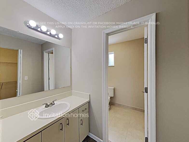 Building Photo - 18000 SW 153rd Ct