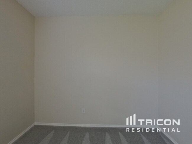 Building Photo - 6300 Downeast Dr