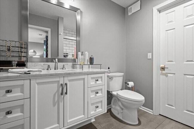 Building Photo - 9004 W 148th St