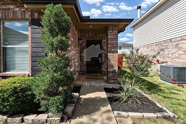 Building Photo - 8732 Polo Dr