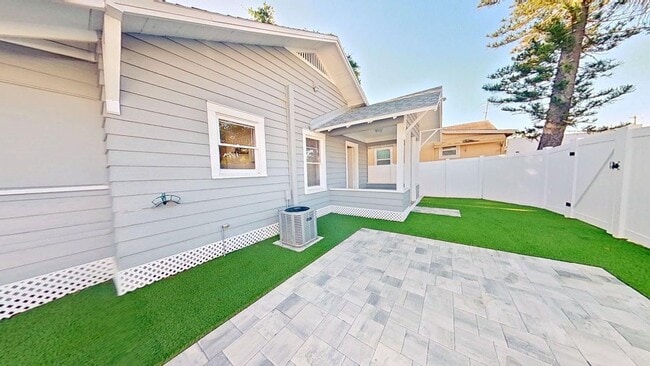 Building Photo - 1BR/1BA + Bonus Room Near Downtown St. Pete | 768 Sq Ft