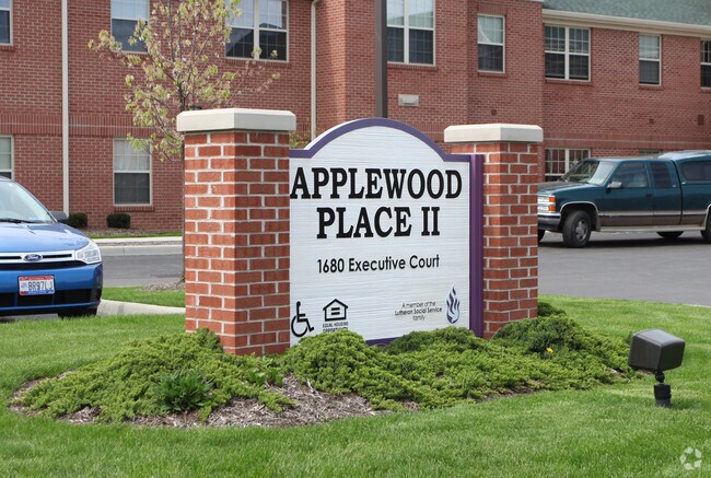 Building Photo - Applewood Place II