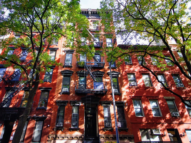 Primary Photo - 417 East 9th Street