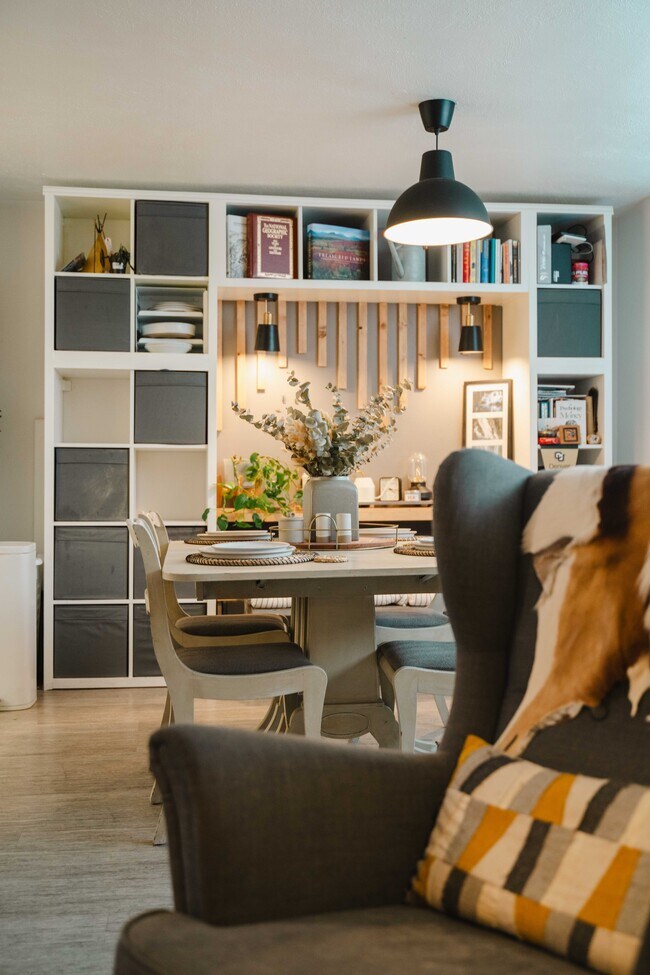 Building Photo - 1155 Ash St