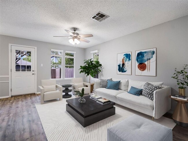 Building Photo - 1411 Hollow Tree Blvd