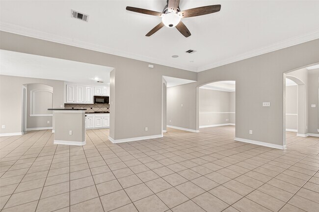 Building Photo - 127 Monterrey Rd W