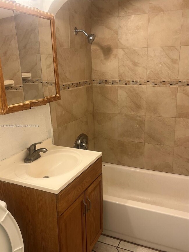 Building Photo - 2639 Fletcher Ct