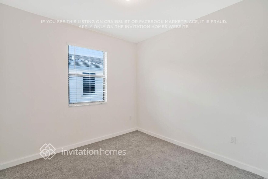 Building Photo - 2835 SW 16th Terrace