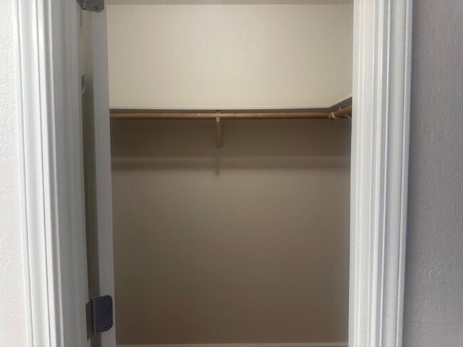 Building Photo - 55-1309