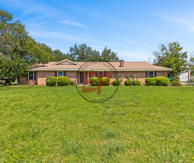 Primary Photo - 103 Spring Lake Dr