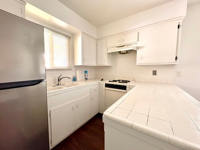 Building Photo - Charming 2 Bed / 1 Bath Duplex in Carmichael