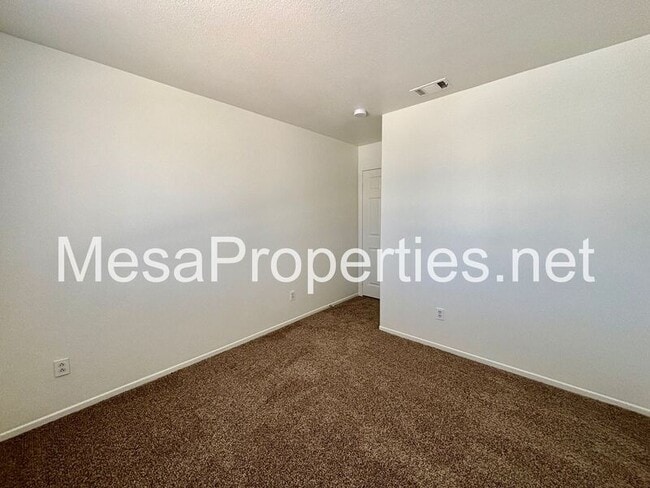 Building Photo - 15083 Brown Ln