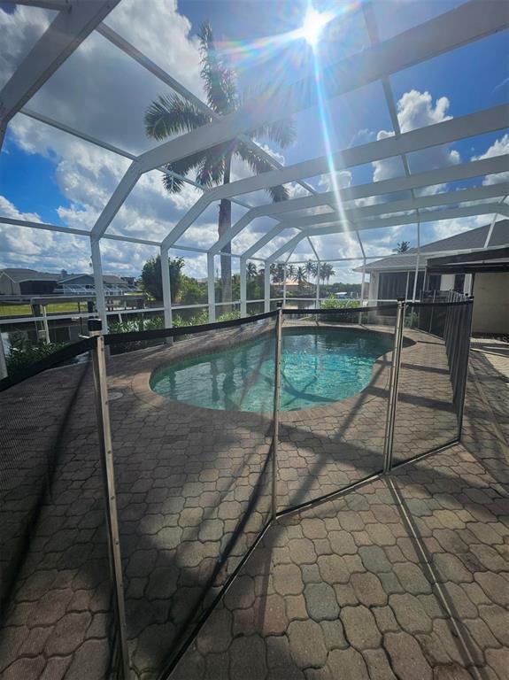 Building Photo - 4420 Palm Dr