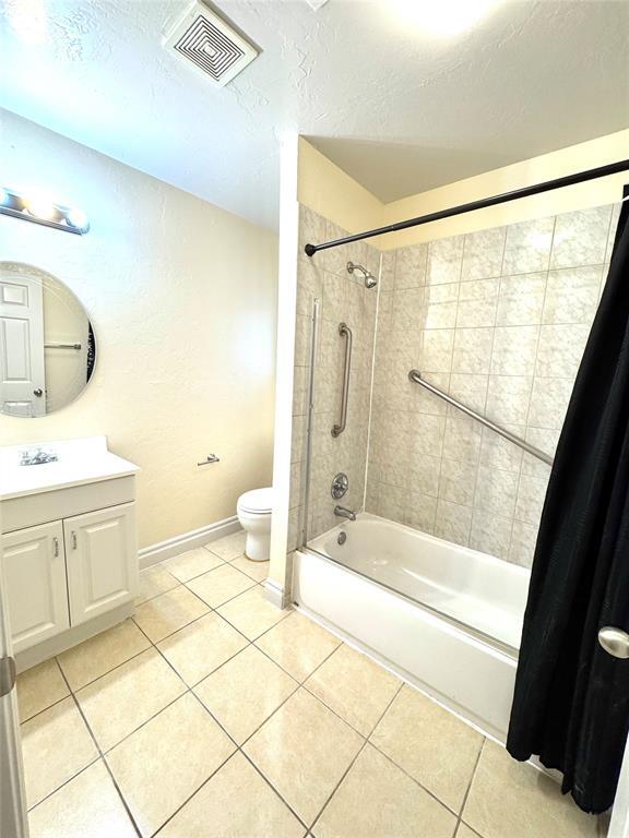 Building Photo - 1101 W Wilshire Blvd