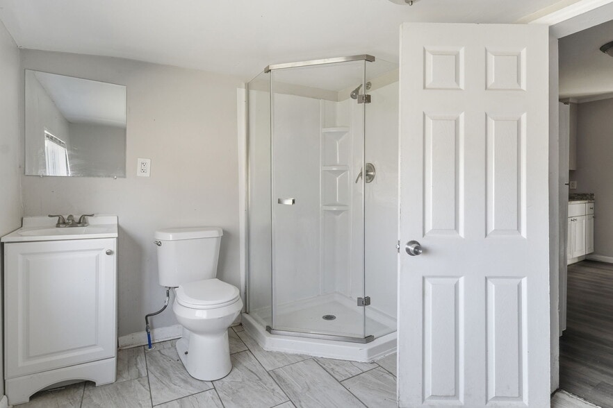 Building Photo - 320 Old Pne Hl Rd