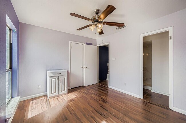 Building Photo - 2018 W Rundberg Ln