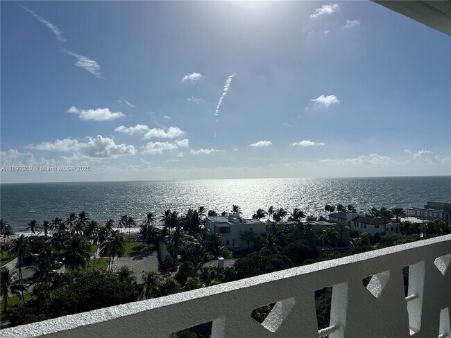 Building Photo - 2840 N Ocean Blvd