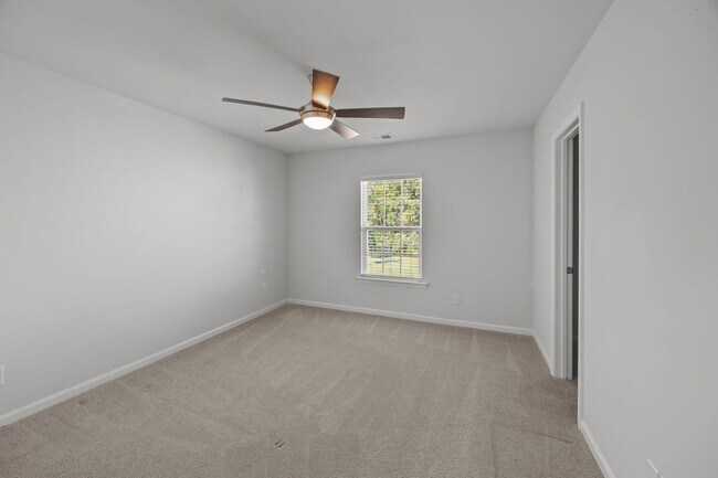 Building Photo - Beautiful Rental in Coosaw Preserve