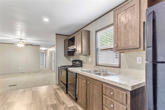 Building Photo - 14247 E Ravine Run