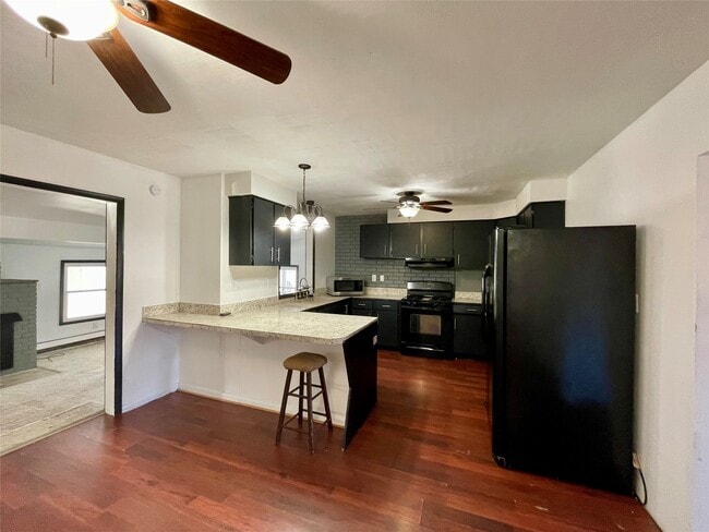 Building Photo - 705 N McKinley Ave