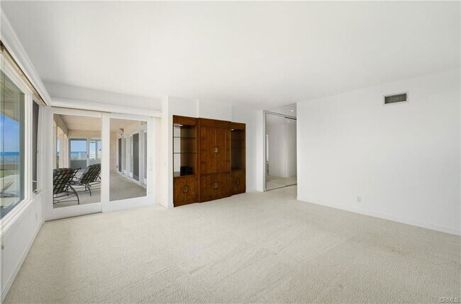 Building Photo - 33 Montecito Dr