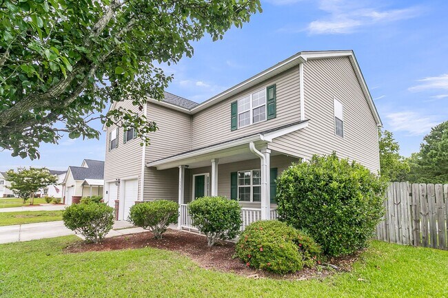 Building Photo - *MOVE- IN SPECIAL* 4 Bedroom, 2.5 Bathroom in Tall Pines of Ladson