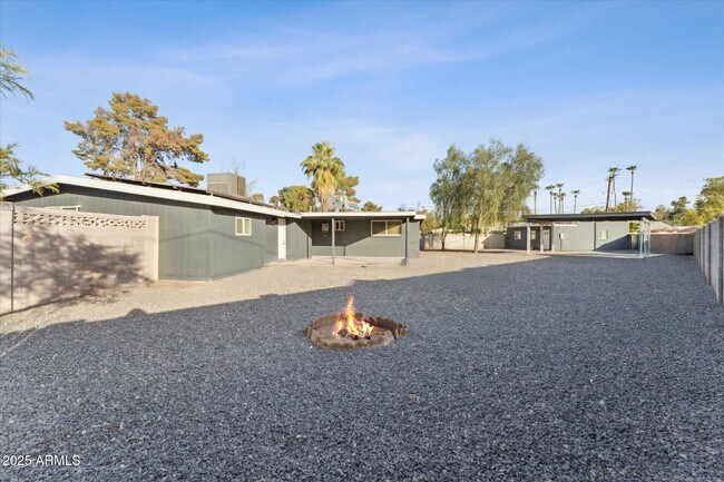 Building Photo - 1548 N Upland Cir