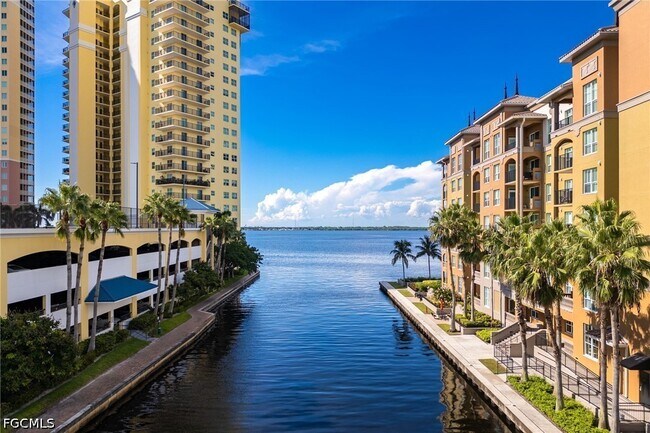 Building Photo - 2825 Palm Beach Blvd