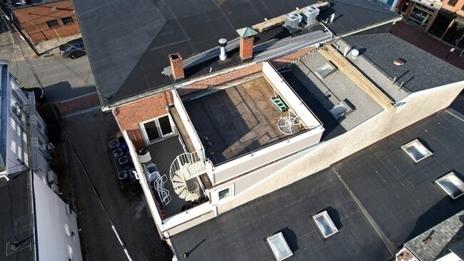 Building Photo - 39 State St