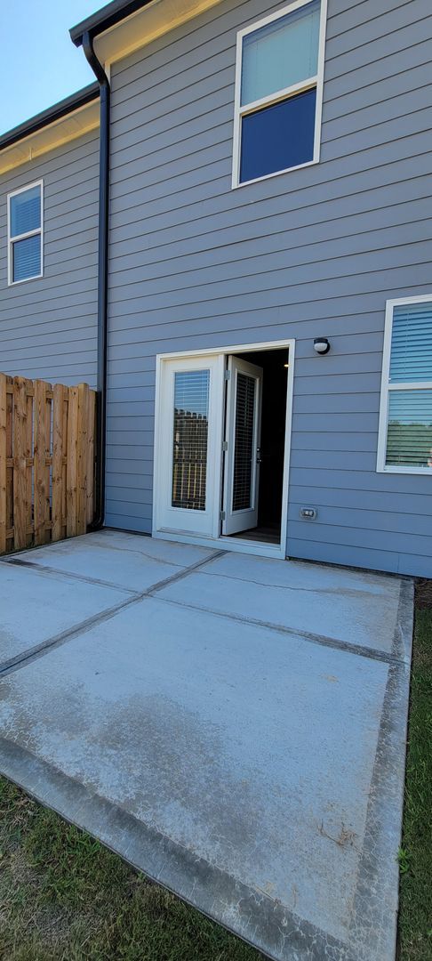 Building Photo - 23 Berryville Dr