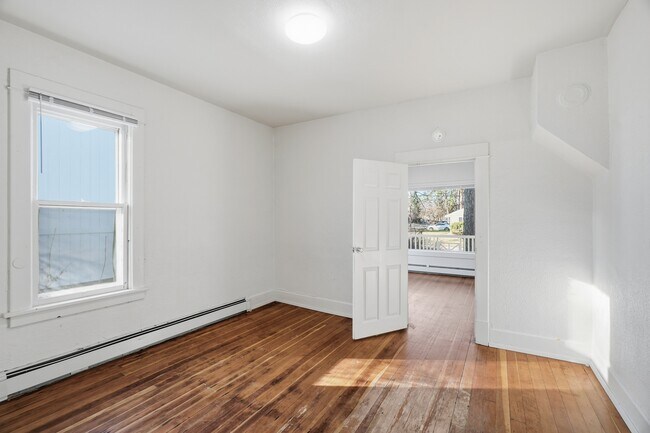 Building Photo - 3027 S Arthur St