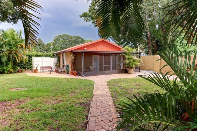 Building Photo - 7911 Flowerfield Dr