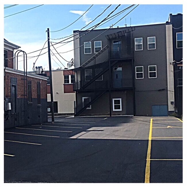 Building Photo - 1107 4th Ave