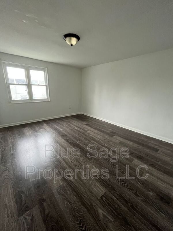 Building Photo - 25 Windsor Ln