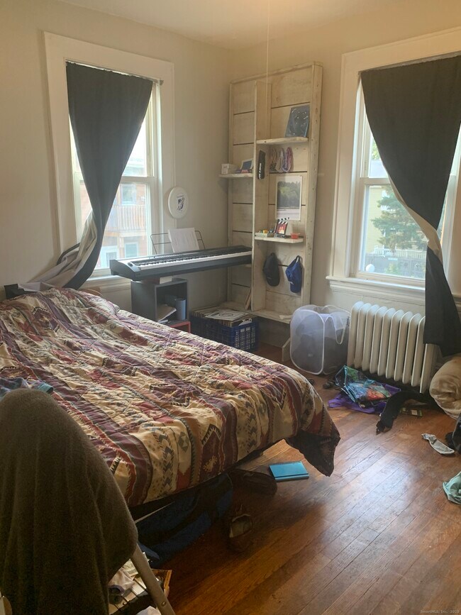 Building Photo - 96 Seaview Terrace