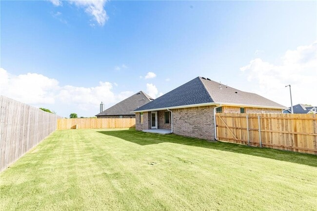 Building Photo - Brand New Taber Home + Norman + 3 Bedrooms...