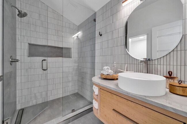 Building Photo - 6296 W County Hwy 30A