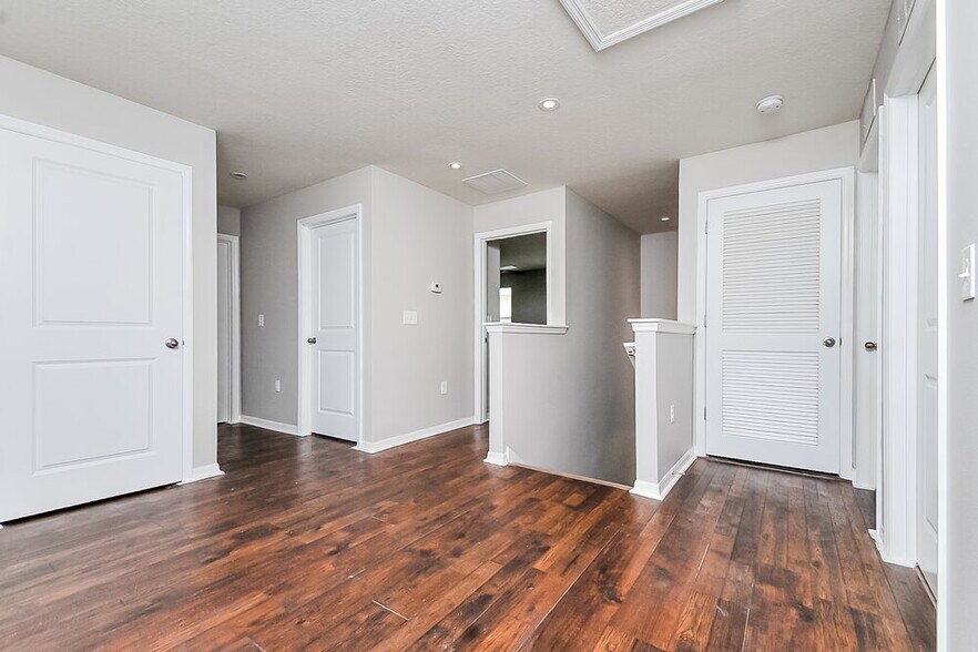 Building Photo - 10136 Geese Trail Cir