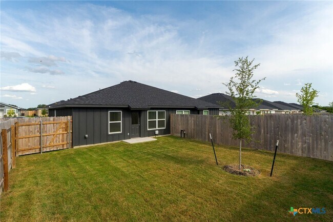 Building Photo - 911 Cherry Laurel Ln