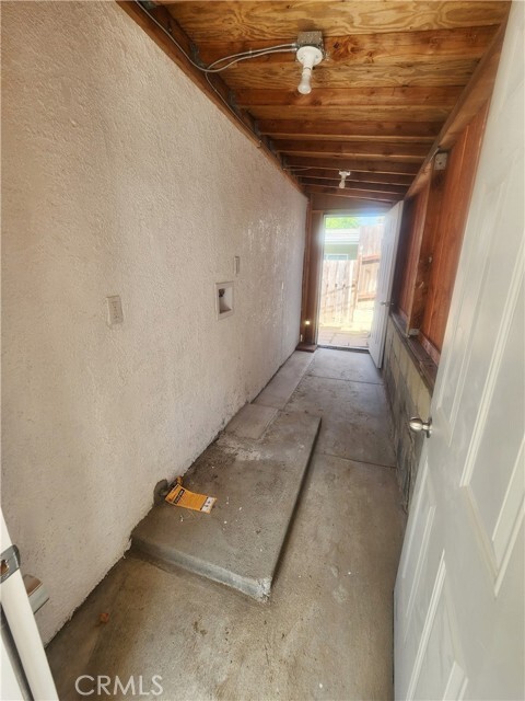 Building Photo - 4923 Stratford Rd