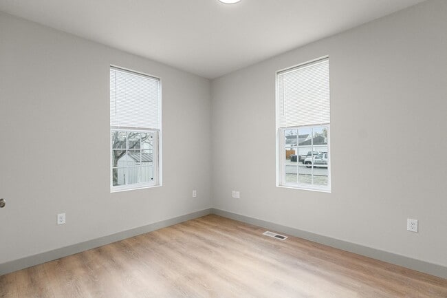 Building Photo - 39-41 August St.