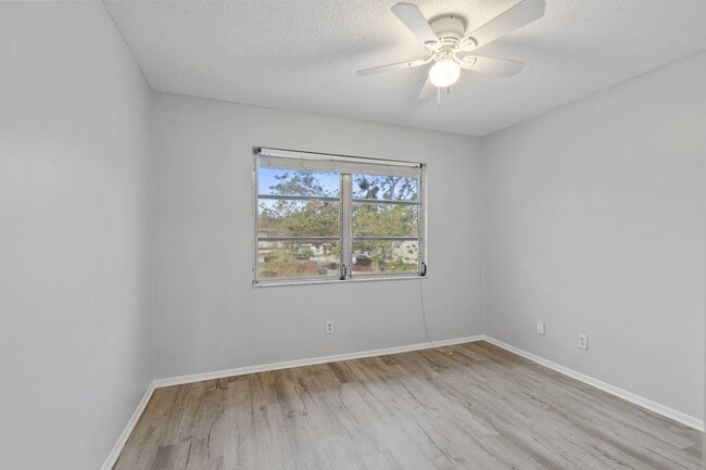 Building Photo - 314 Barlow Ave