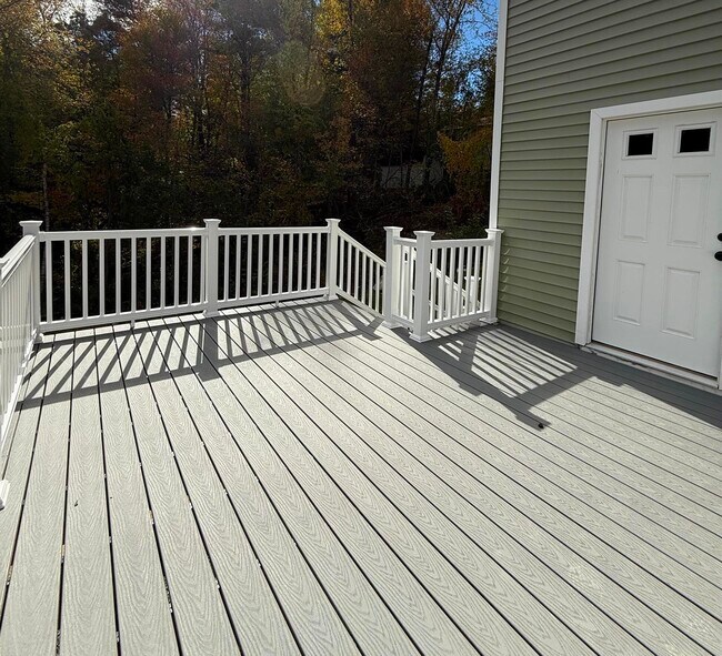 Building Photo - 16 Boulder Dr