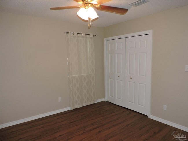 Building Photo - 1020 Sagebrush Trail
